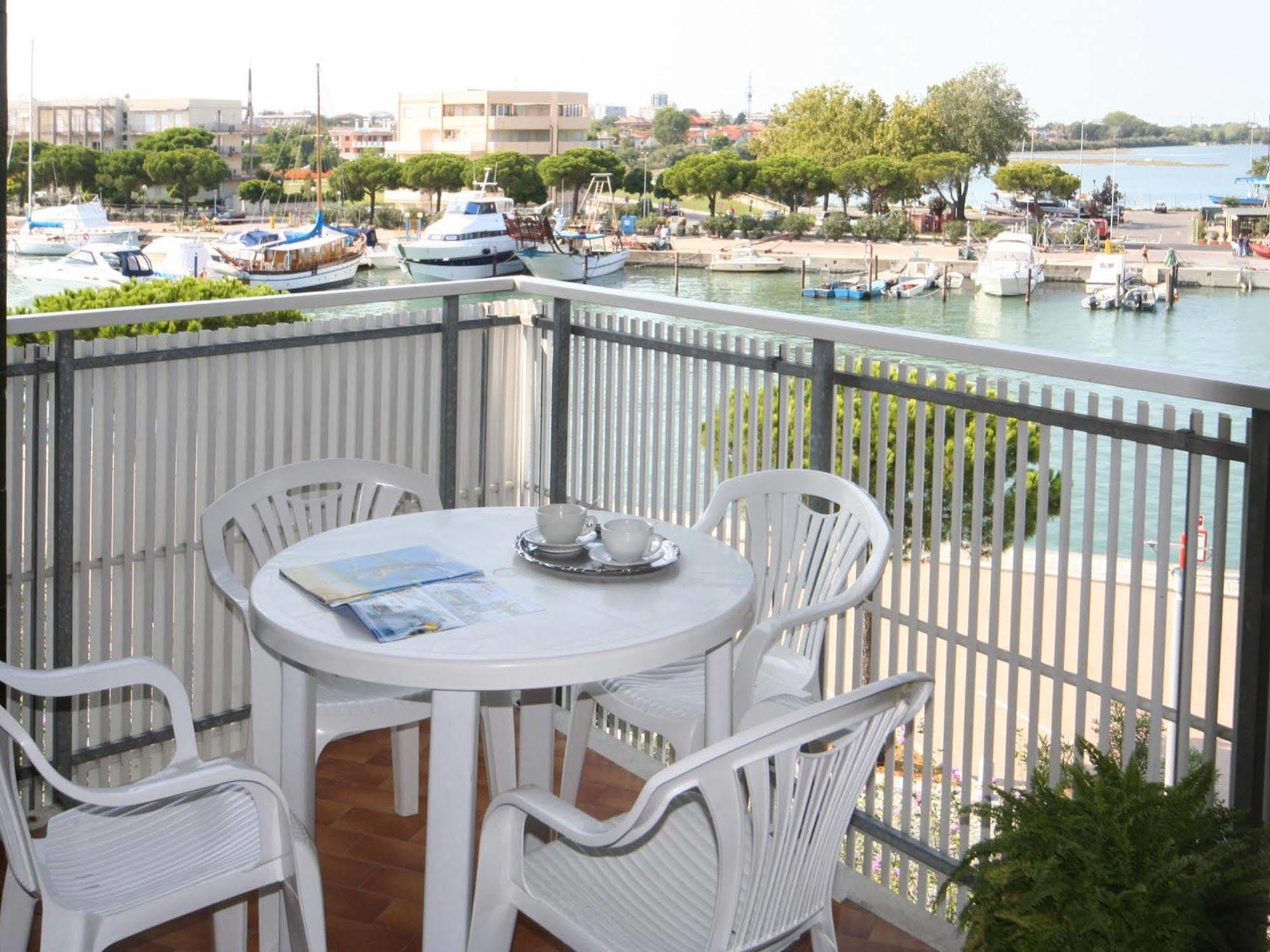 Casa Marina Apartman Lignano Sabbiadoro Kültér fotó